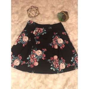 🚨BOGO🚨 Floral Knee Length Skirt